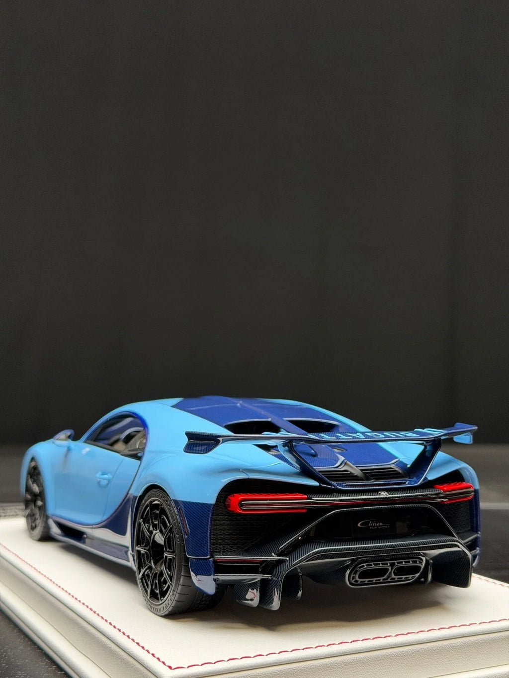 Bugatti Chiron Pur Sport (Two Tone Blue) 1:18 scale