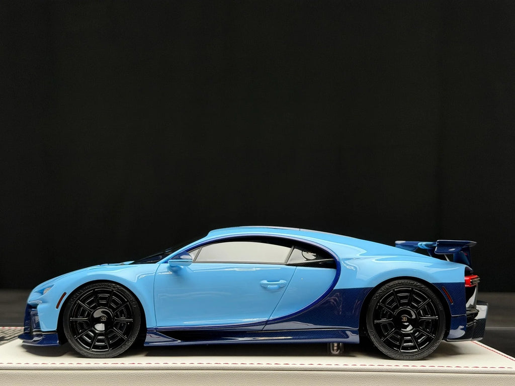 Bugatti Chiron Pur Sport (Two Tone Blue) 1:18 scale