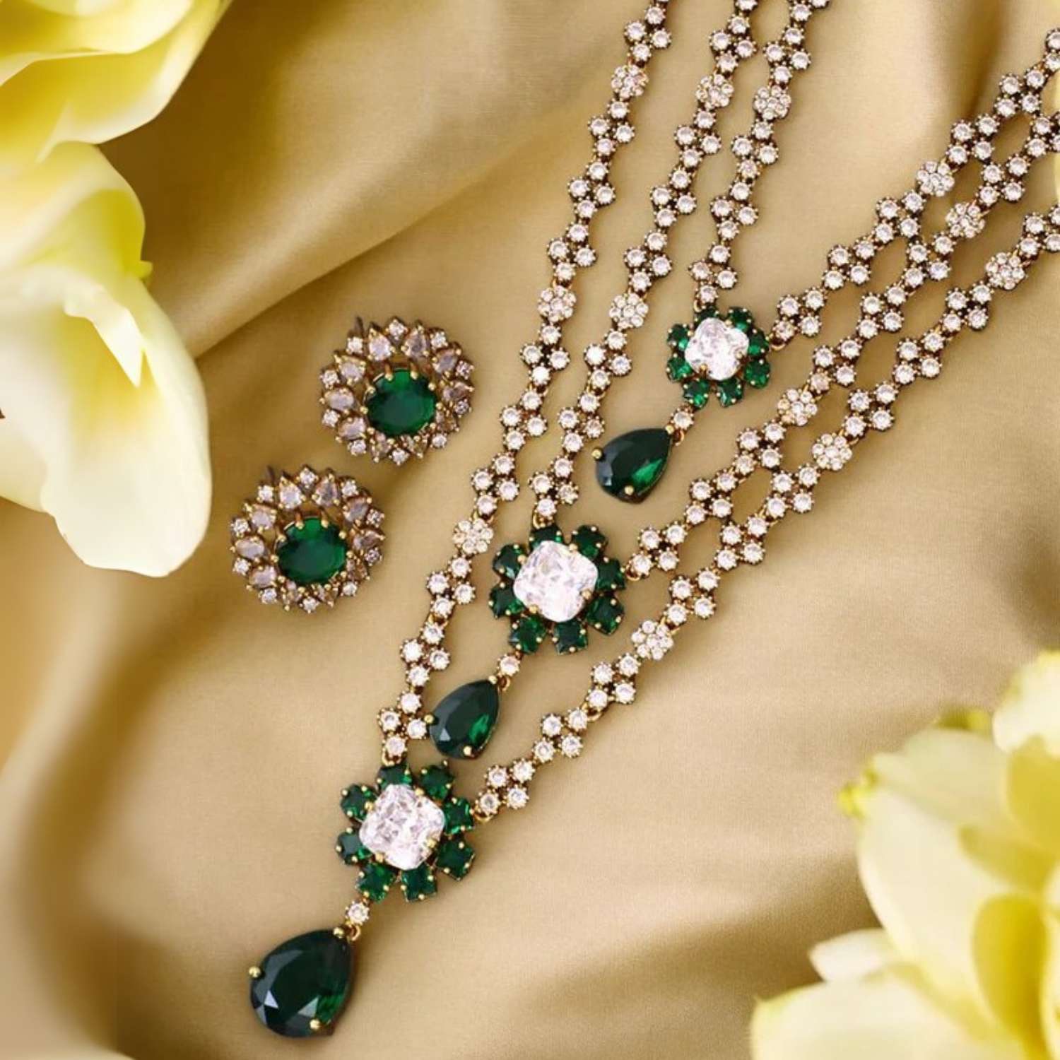 Emerald Berthe Victorian Jewellery Set - New Arrival