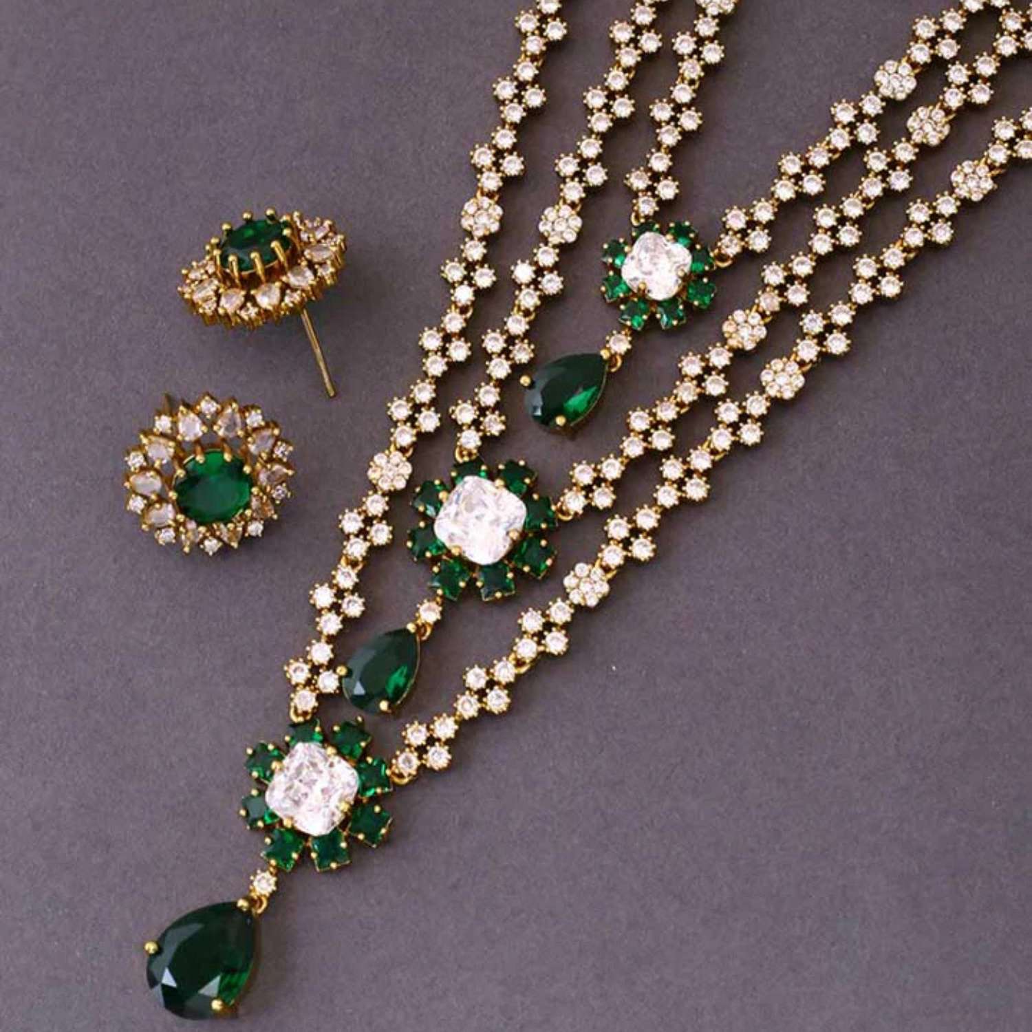 Emerald Berthe Victorian Jewellery Set - New Arrival