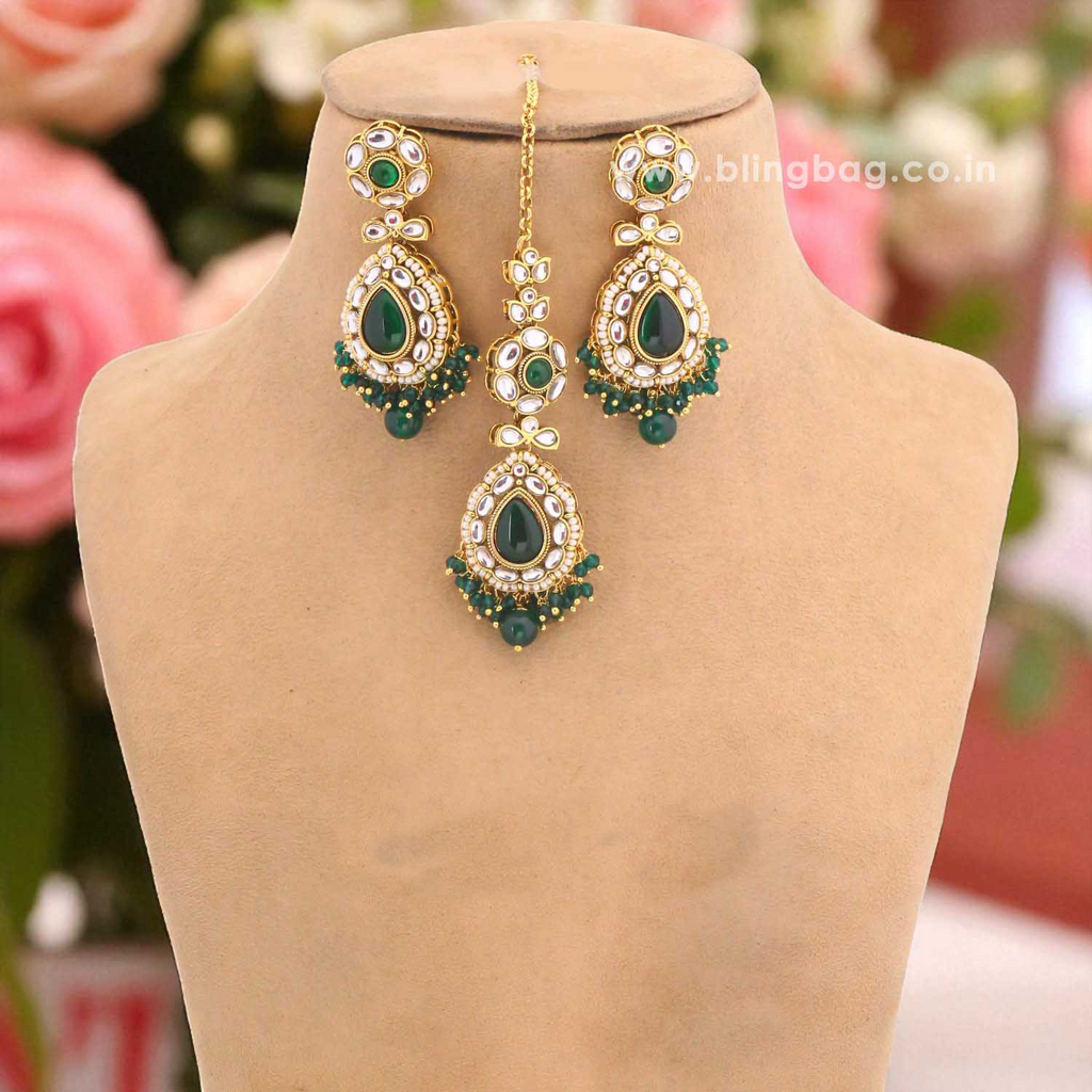 Emerald Sumedha Kundan Jewellery Set
