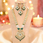 Emerald Ujala Kundan Jewellery Set