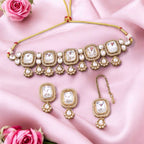 Golden Asmina Kundan Jewellery Set