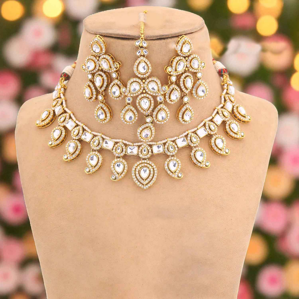Golden Fariha Kundan Jewellery Set