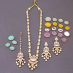 Multicolor Anikashi Kundan Jewellery Set